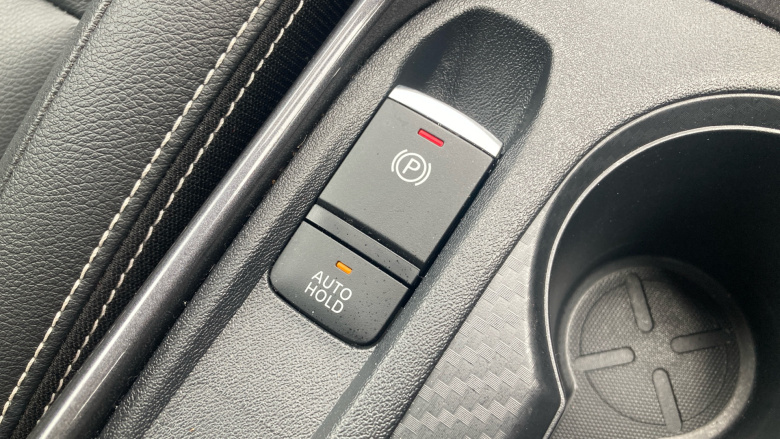 Nissan Juke 1.0 DiG-T 114 Tekna 5dr Petrol Hatchback